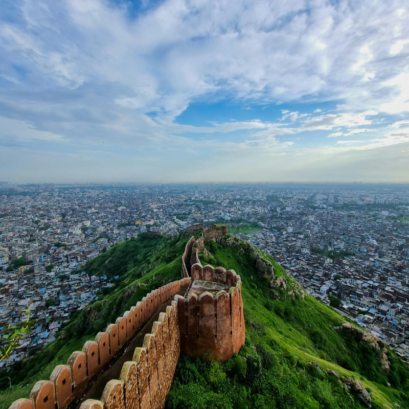 A panoramic view of the Jaipur city skyline from the walls of Nahargarh Fort